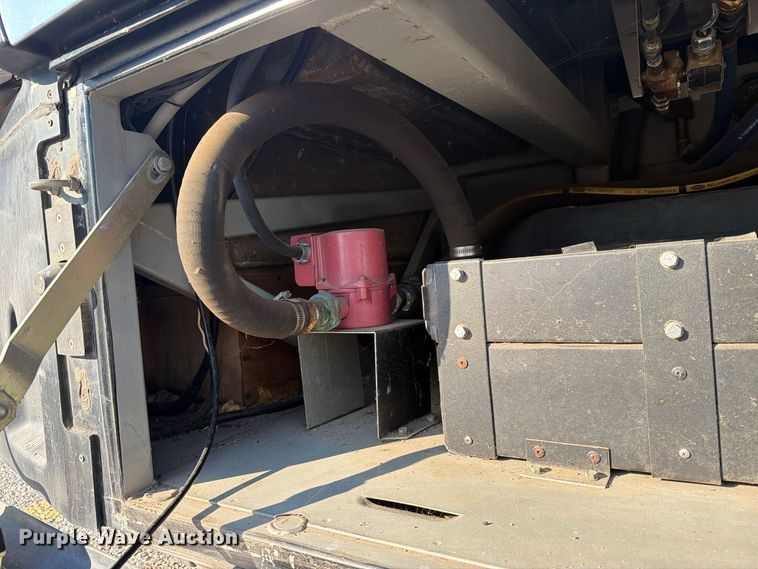 image for item FN2675 2001 Prevost XL2 RV