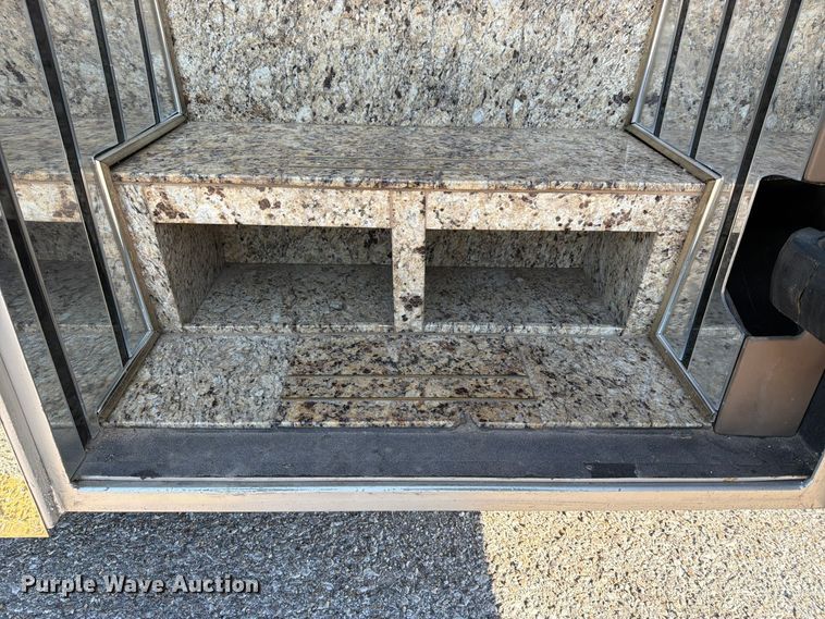 image for item FN2675 2001 Prevost XL2 RV