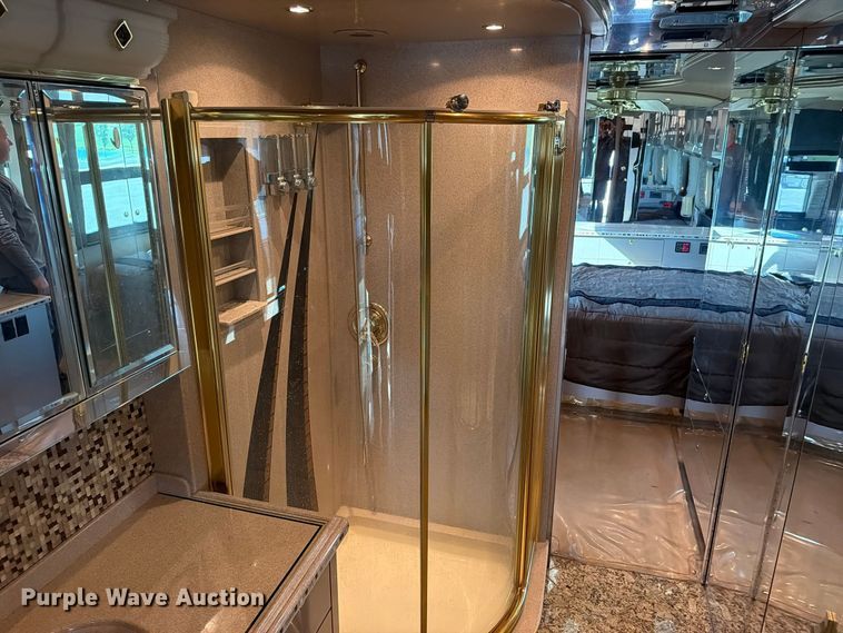 image for item FN2675 2001 Prevost XL2 RV