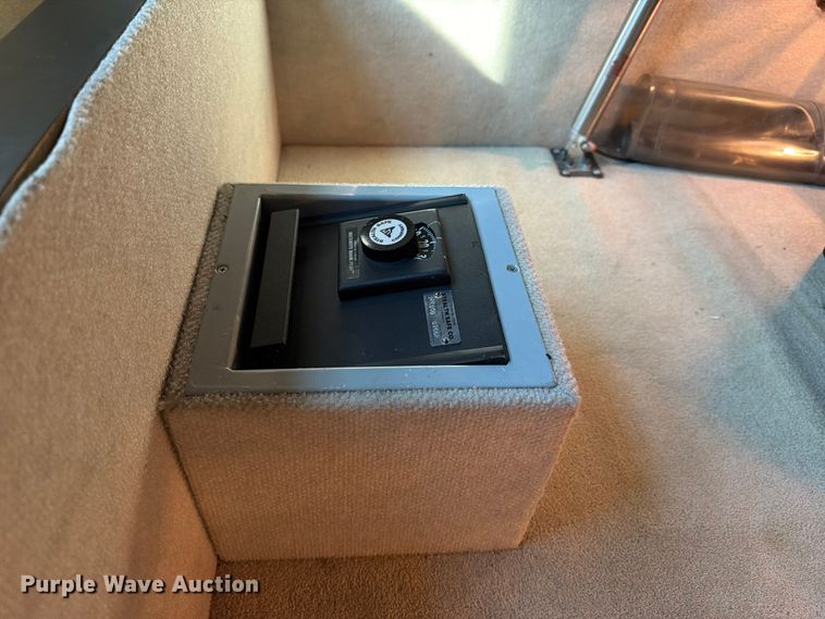 image for item FN2675 2001 Prevost XL2 RV