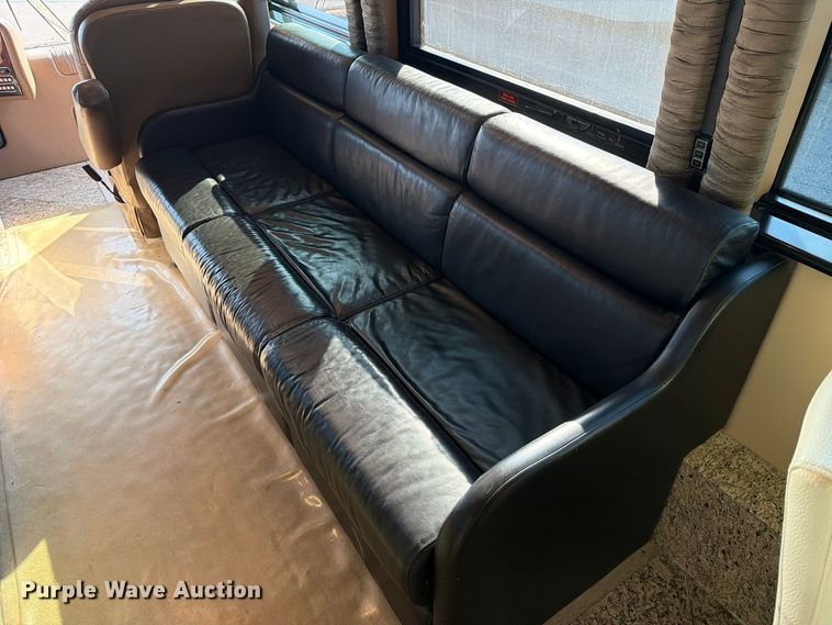 image for item FN2675 2001 Prevost XL2 RV
