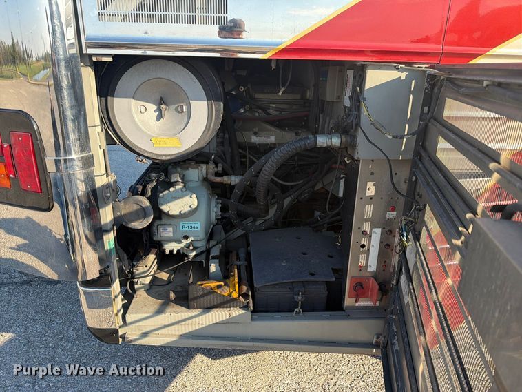 image for item FN2675 2001 Prevost XL2 RV