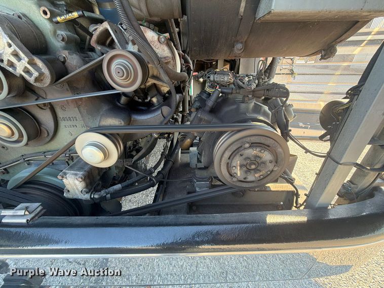 image for item FN2675 2001 Prevost XL2 RV