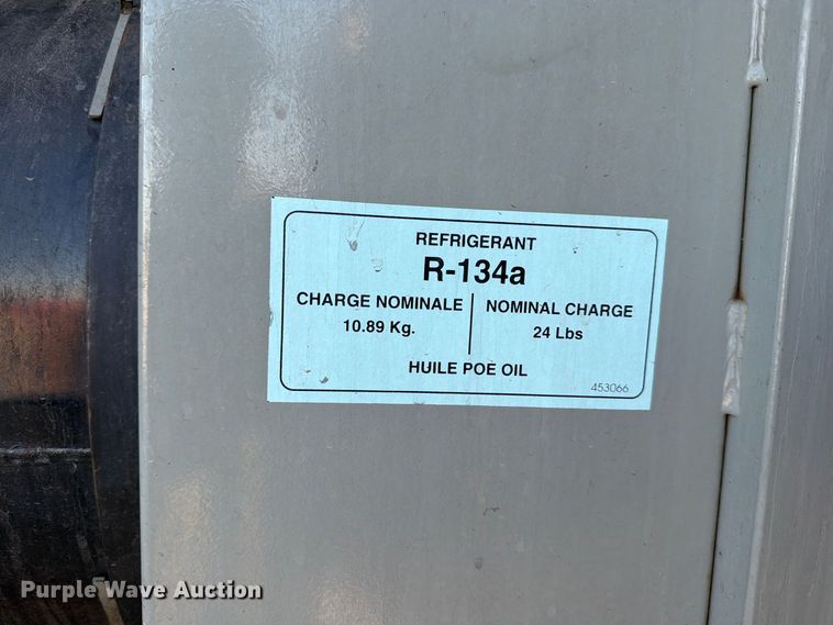 image for item FN2675 2001 Prevost XL2 RV