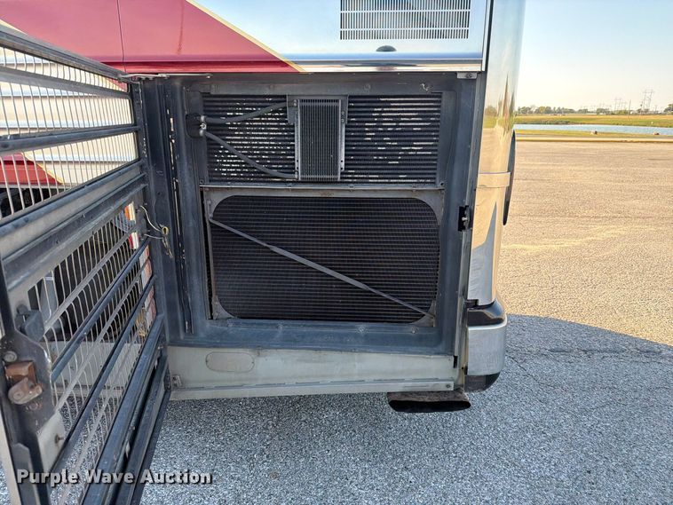 image for item FN2675 2001 Prevost XL2 RV