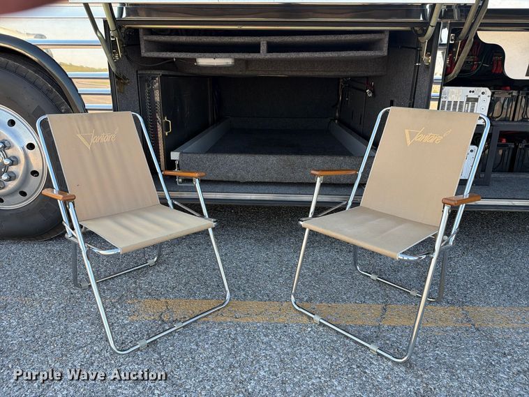 image for item FN2675 2001 Prevost XL2 RV