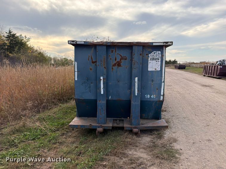 image for item FN5971 Roll-off dumpster