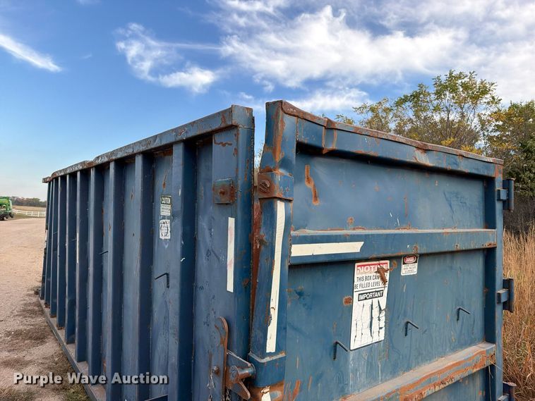 image for item FN5971 Roll-off dumpster
