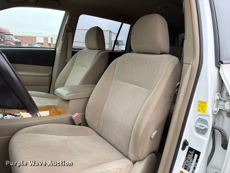 image for item FP3221 2010 Toyota Highlander SUV