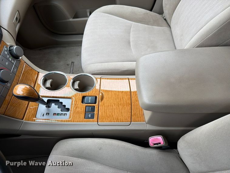 image for item FP3221 2010 Toyota Highlander SUV