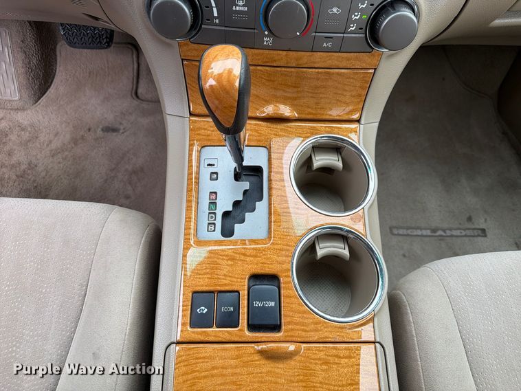image for item FP3221 2010 Toyota Highlander SUV
