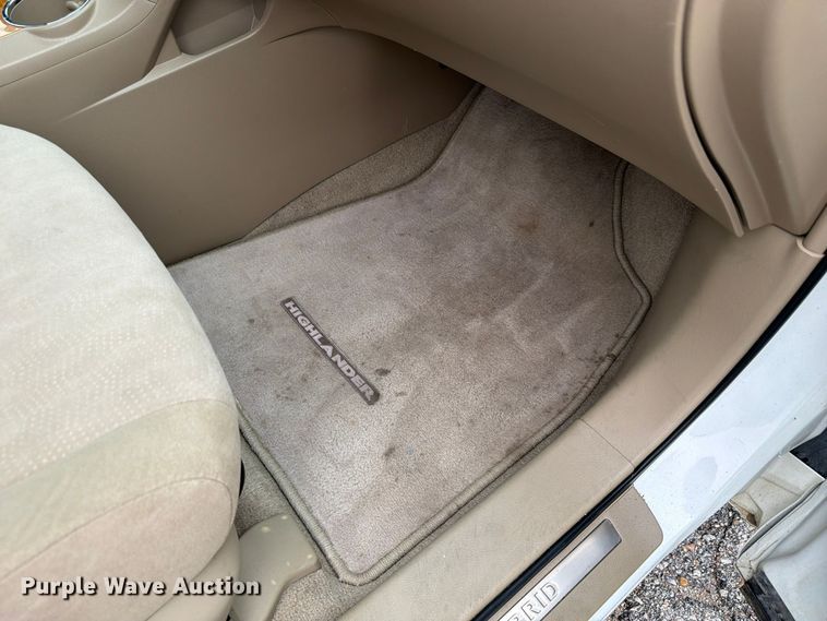 image for item FP3221 2010 Toyota Highlander SUV
