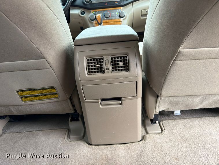 image for item FP3221 2010 Toyota Highlander SUV