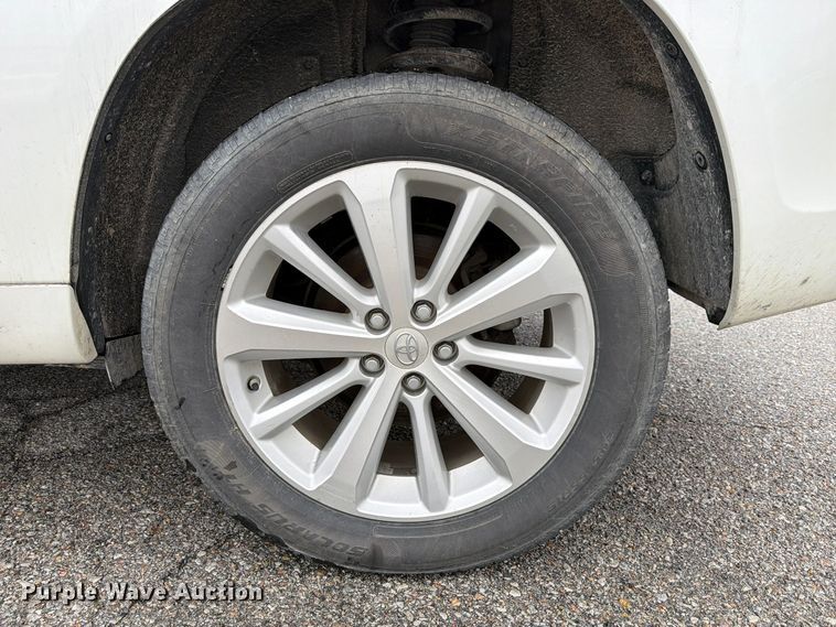 image for item FP3221 2010 Toyota Highlander SUV