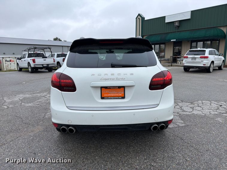 image for item FP3222 2012 Porsche Cayenne SUV