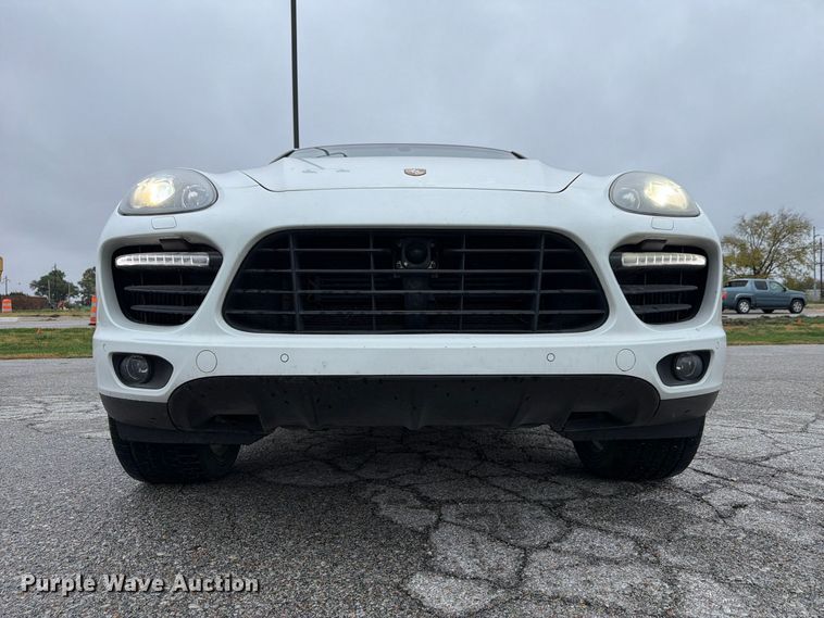 image for item FP3222 2012 Porsche Cayenne SUV