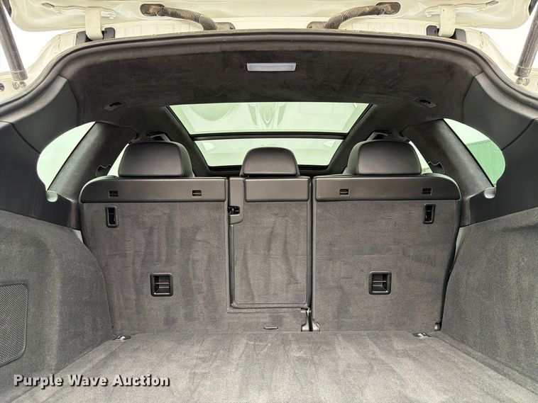 image for item FP3222 2012 Porsche Cayenne SUV