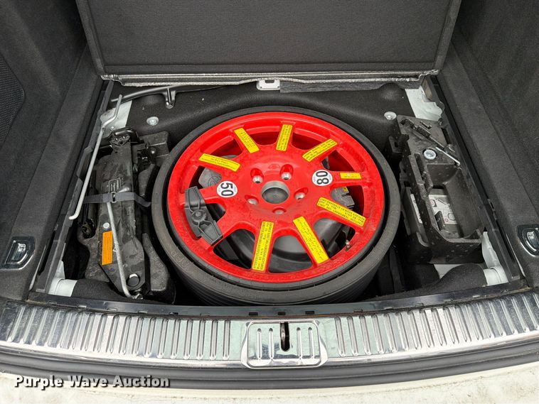 image for item FP3222 2012 Porsche Cayenne SUV