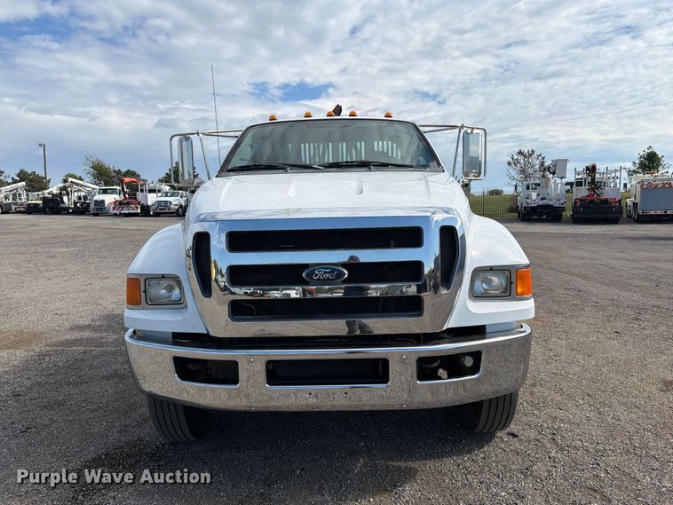 image for item FW3575 2011 Ford F750 winch truck
