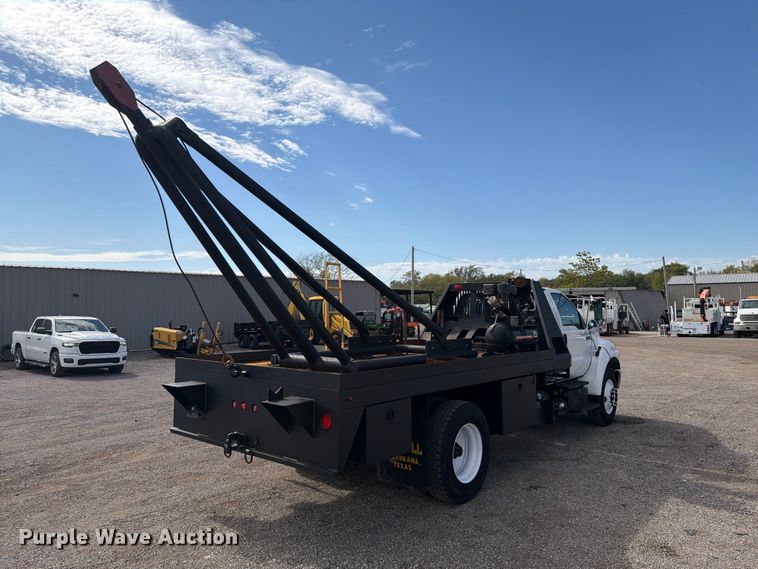 image for item FW3575 2011 Ford F750 winch truck