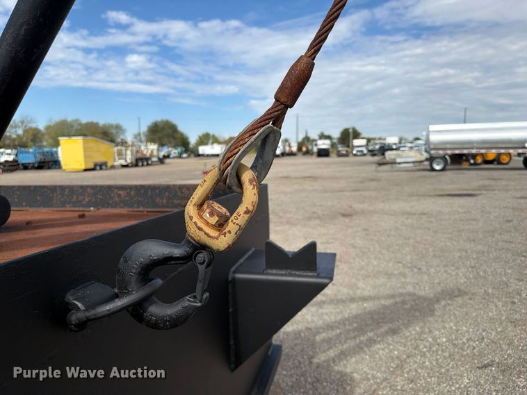 image for item FW3575 2011 Ford F750 winch truck