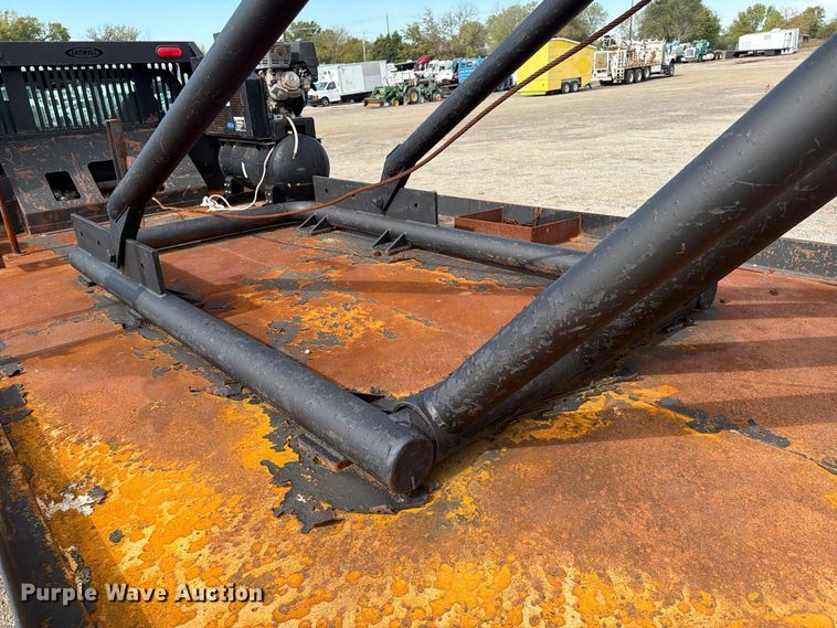 image for item FW3575 2011 Ford F750 winch truck