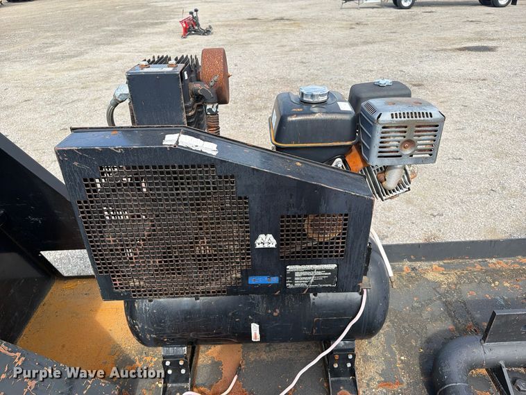 image for item FW3575 2011 Ford F750 winch truck