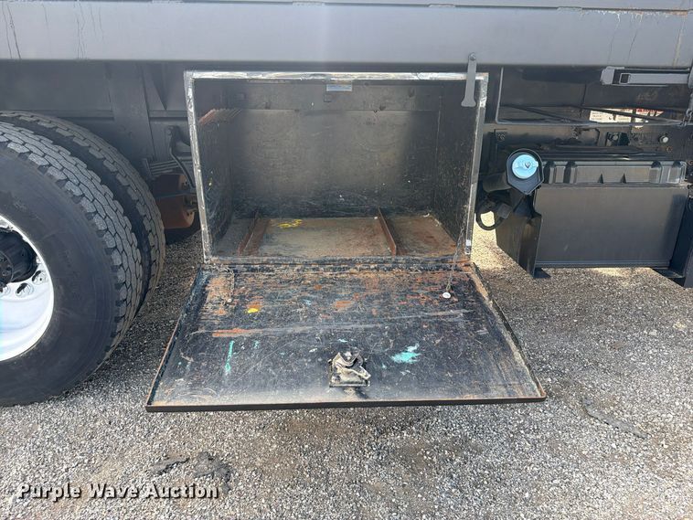 image for item FW3575 2011 Ford F750 winch truck