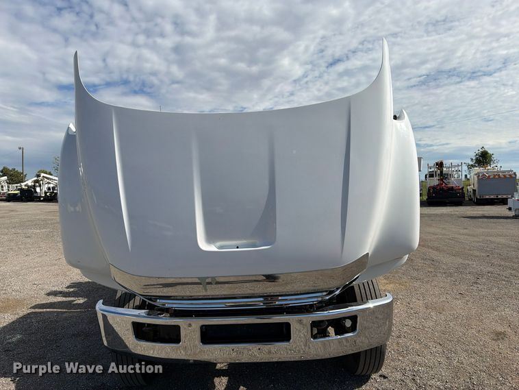 image for item FW3575 2011 Ford F750 winch truck