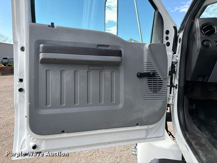 image for item FW3575 2011 Ford F750 winch truck