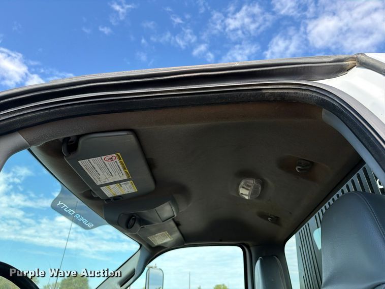 image for item FW3575 2011 Ford F750 winch truck