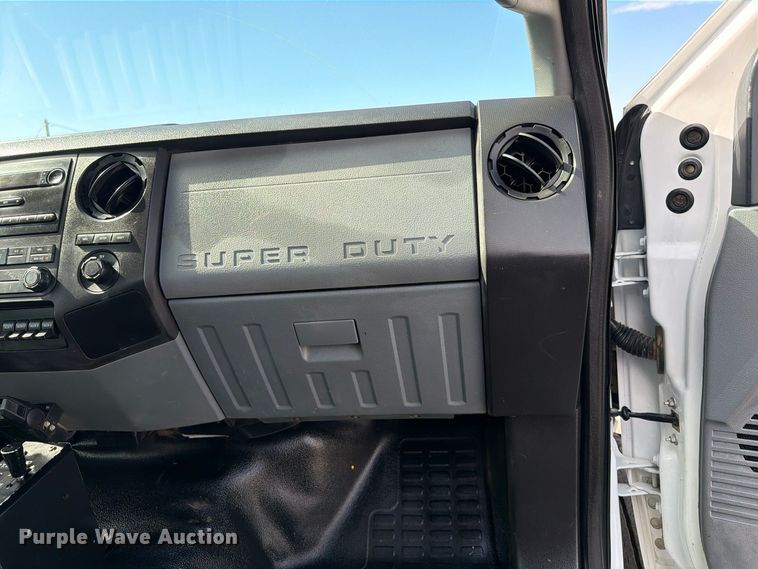 image for item FW3575 2011 Ford F750 winch truck