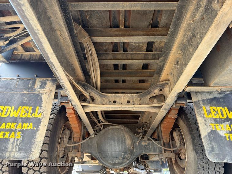 image for item FW3575 2011 Ford F750 winch truck