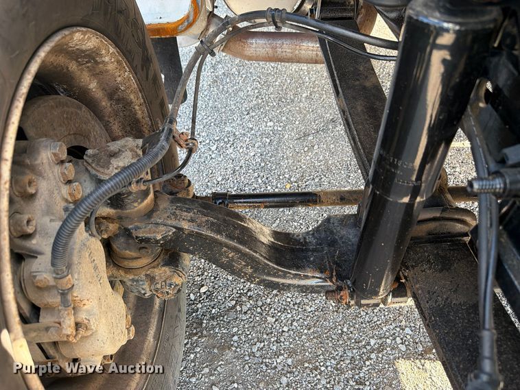 image for item FW3575 2011 Ford F750 winch truck