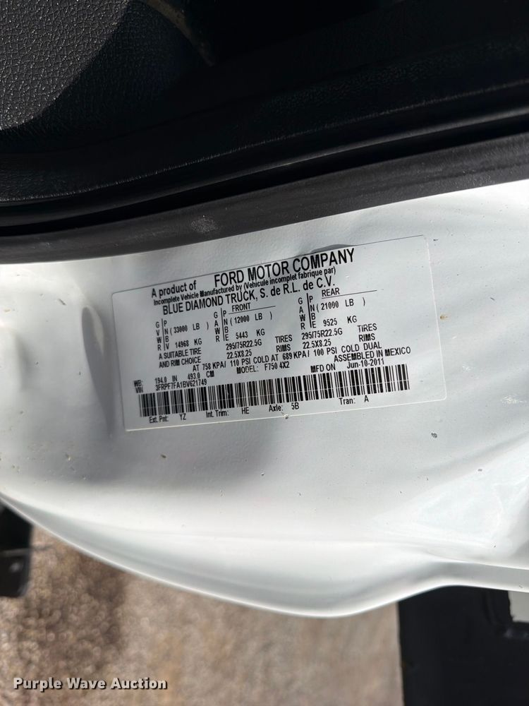 image for item FW3575 2011 Ford F750 winch truck