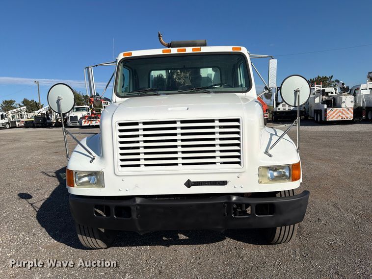 image for item FW3577 2002 International 4700 street sweeper truck