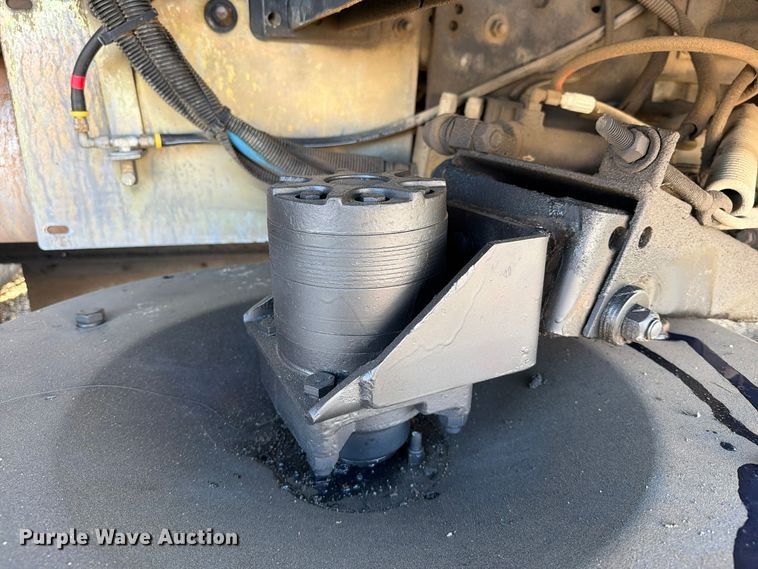 image for item FW3577 2002 International 4700 street sweeper truck
