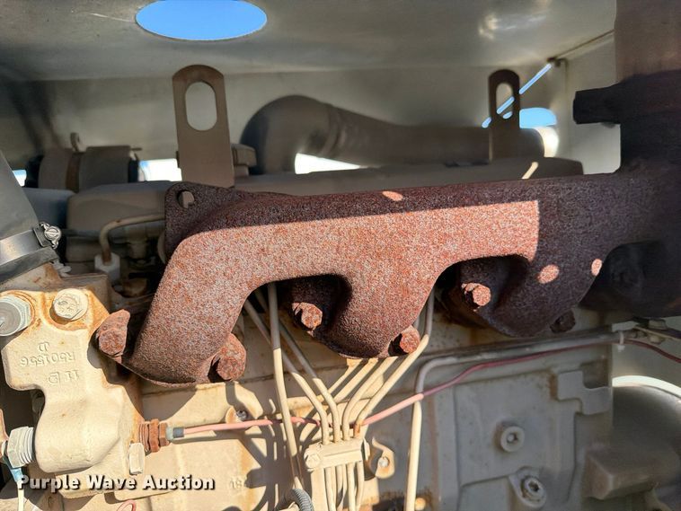 image for item FW3577 2002 International 4700 street sweeper truck