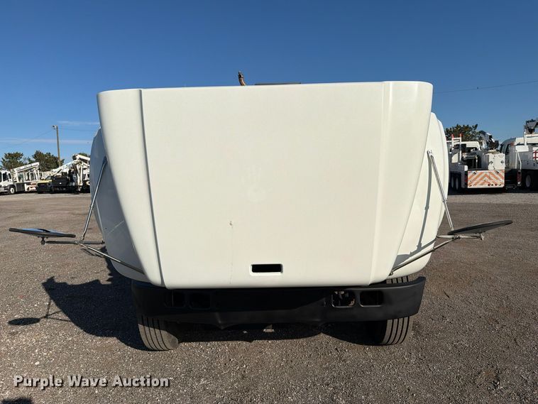 image for item FW3577 2002 International 4700 street sweeper truck