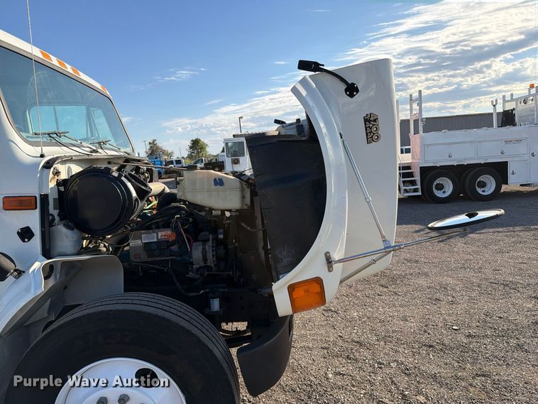 image for item FW3577 2002 International 4700 street sweeper truck
