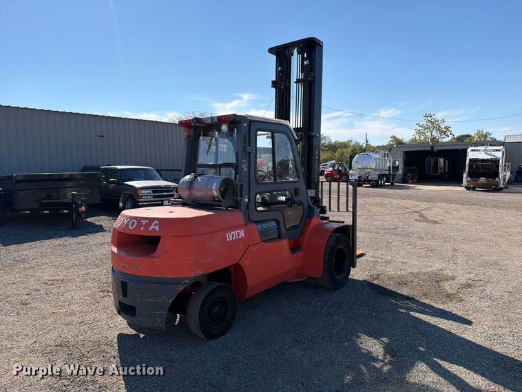 image for item FW3585 2009 Toyota 7FGAU50 forklift