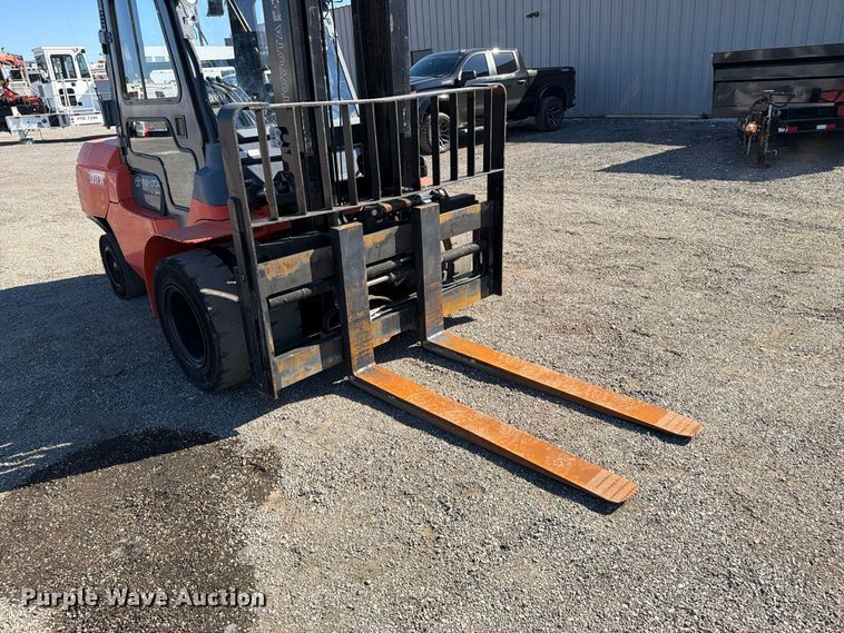 image for item FW3585 2009 Toyota 7FGAU50 forklift