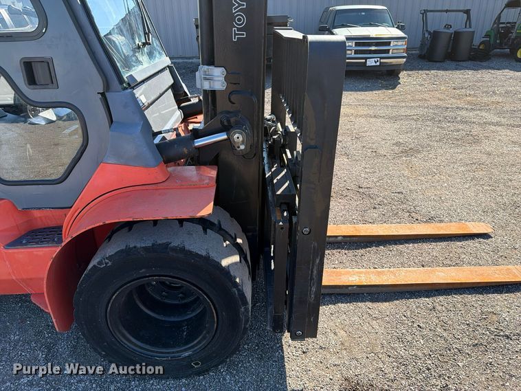 image for item FW3585 2009 Toyota 7FGAU50 forklift