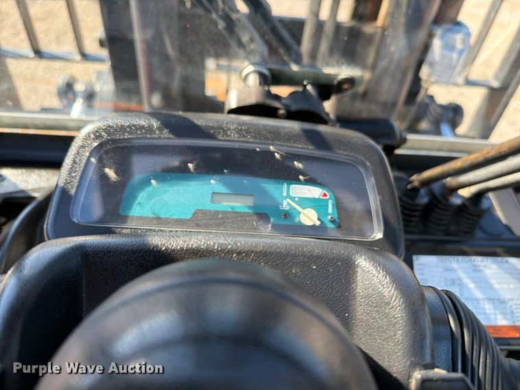 image for item FW3585 2009 Toyota 7FGAU50 forklift
