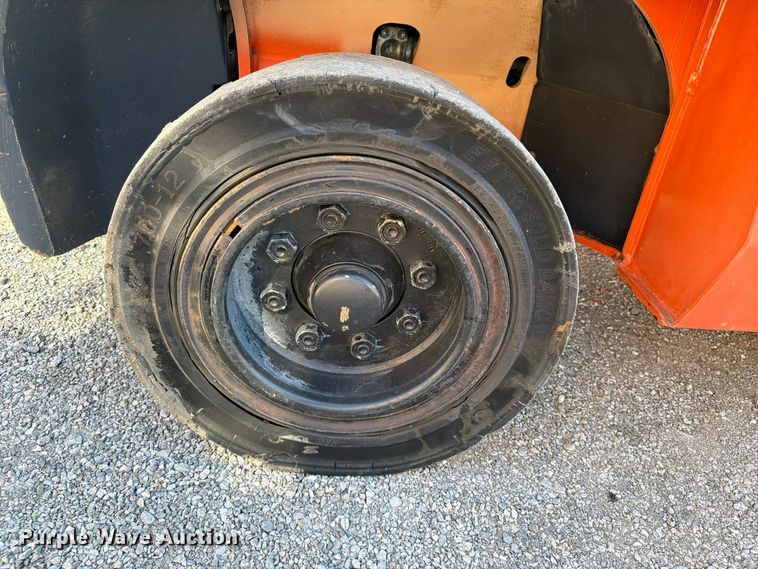 image for item FW3585 2009 Toyota 7FGAU50 forklift