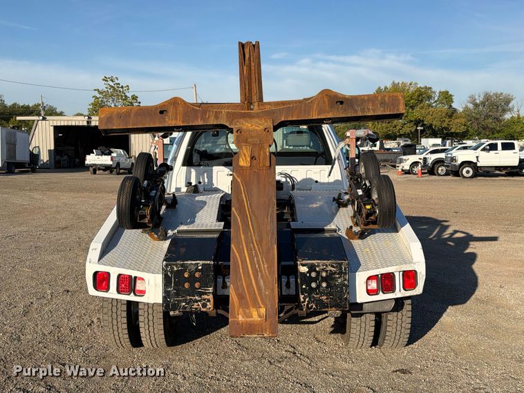 image for item FW3586 2017 Ford F550 Super Duty tow truck