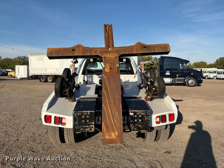 image for item FW3586 2017 Ford F550 Super Duty tow truck