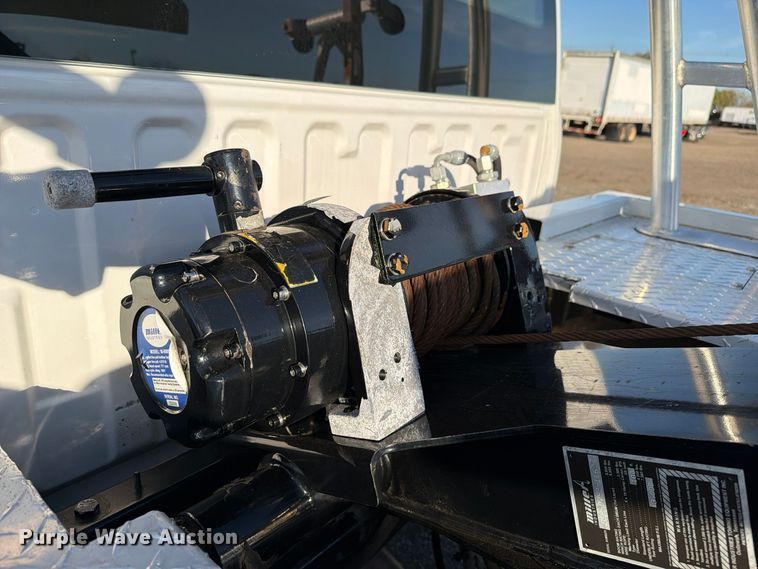 image for item FW3586 2017 Ford F550 Super Duty tow truck