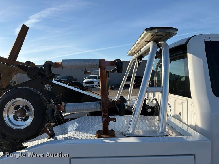 image for item FW3586 2017 Ford F550 Super Duty tow truck