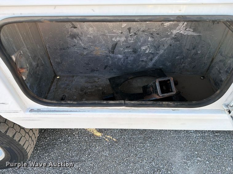 image for item FW3586 2017 Ford F550 Super Duty tow truck